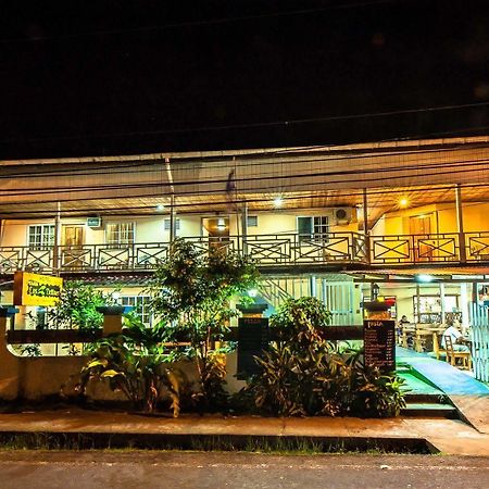 Hotel Posada Los Delfines Bocas del Toro Buitenkant foto