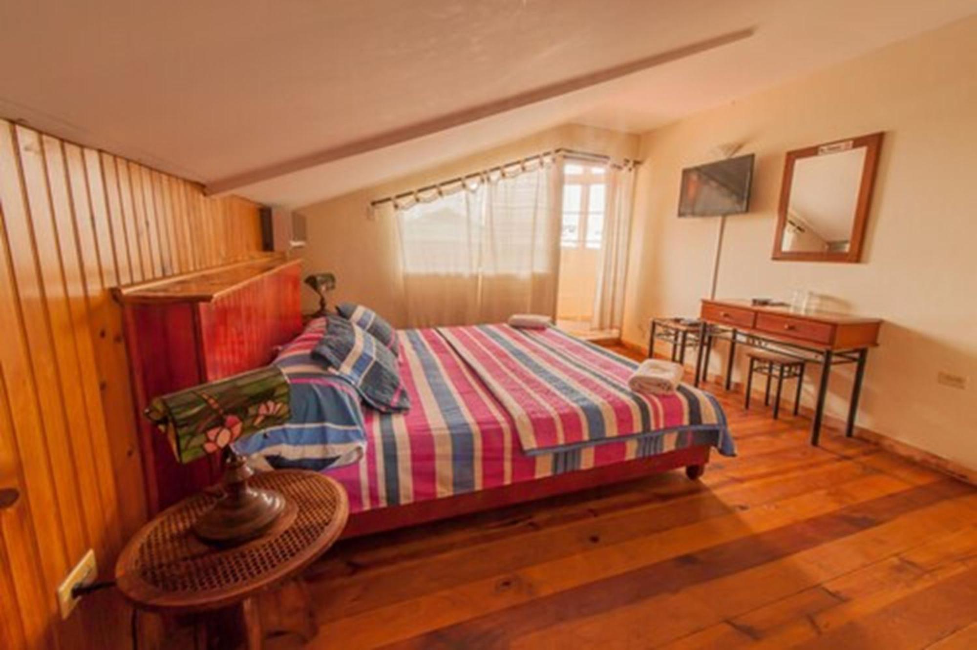 Hotel Posada Los Delfines Bocas del Toro Buitenkant foto