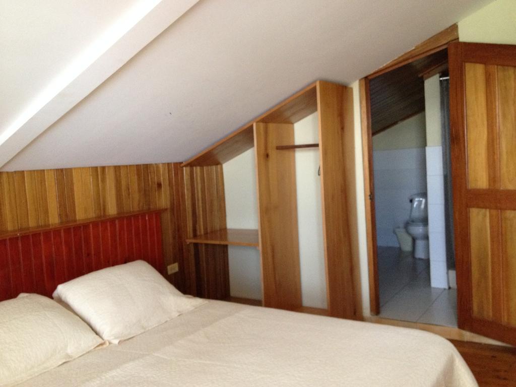 Hotel Posada Los Delfines Bocas del Toro Kamer foto