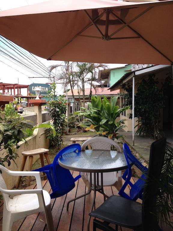 Hotel Posada Los Delfines Bocas del Toro Buitenkant foto
